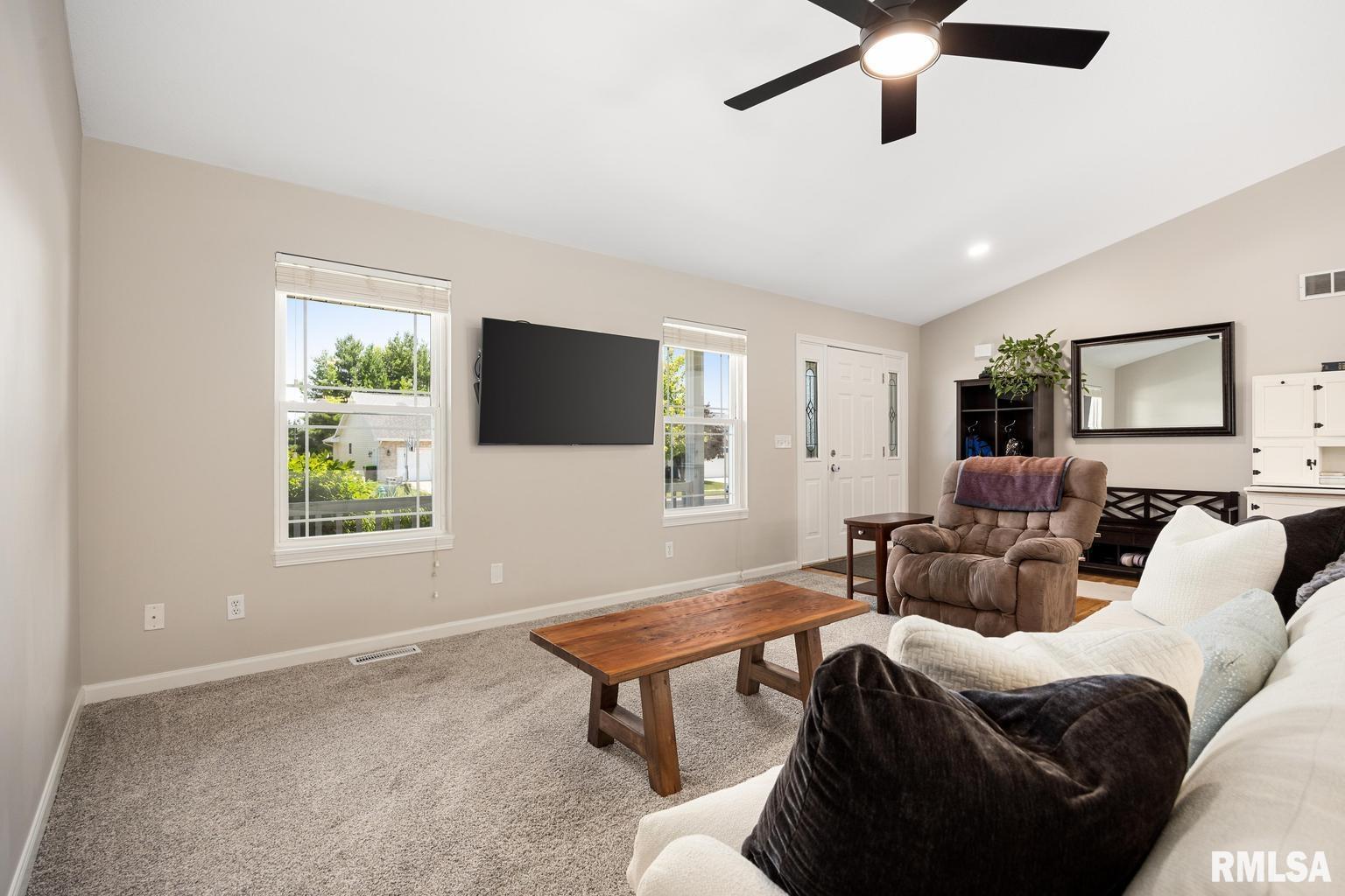 800 Simon Street Washington, IL 61571 - Photo 6 of 45