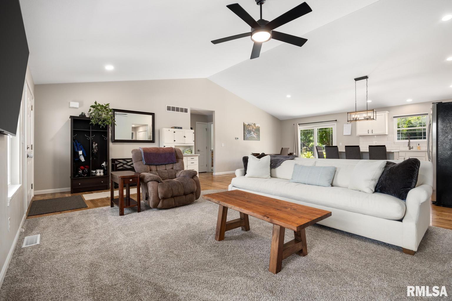 800 Simon Street Washington, IL 61571 - Photo 7 of 45