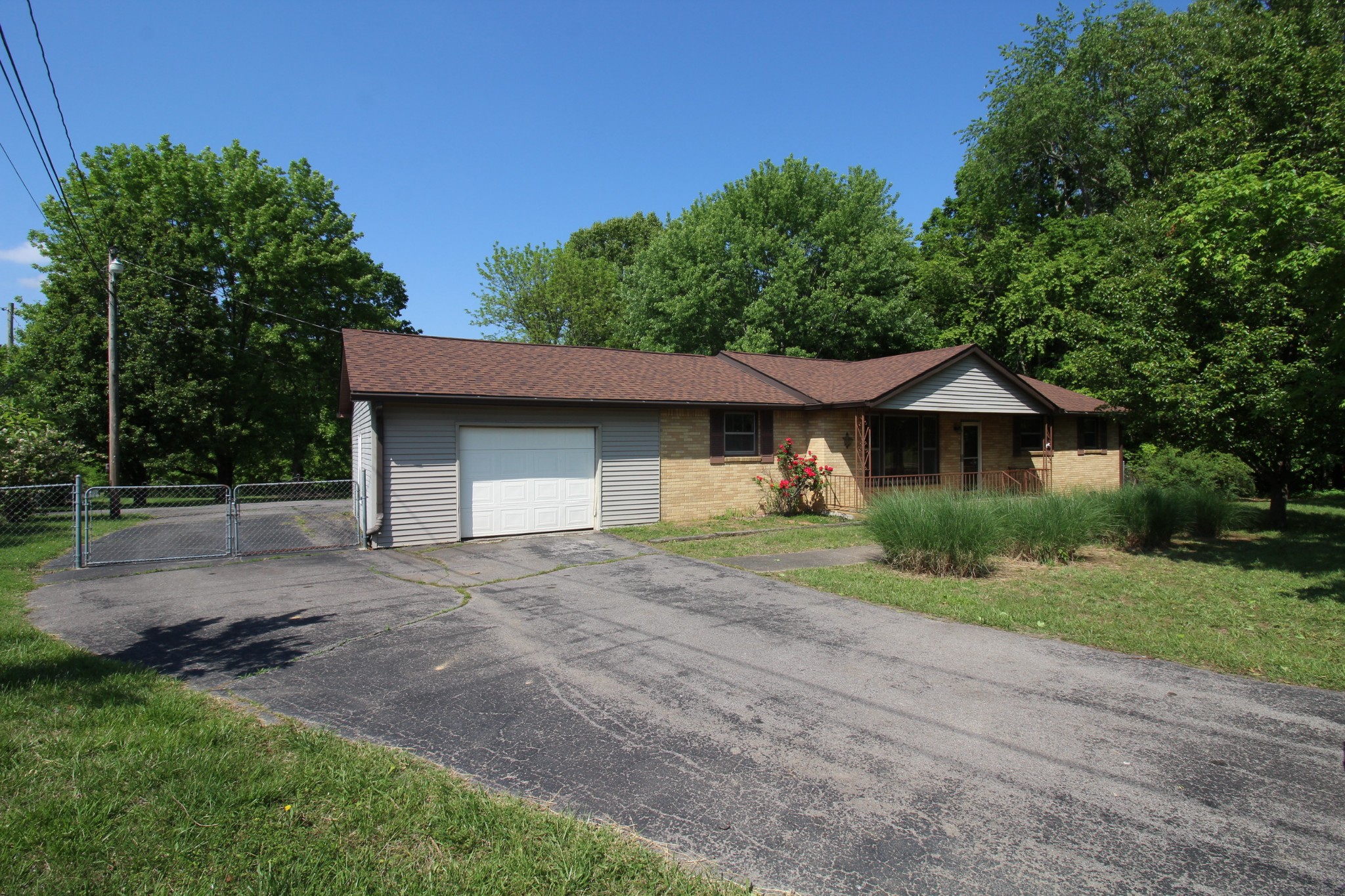935 Lafayette Road Clarksville, TN 37042 - Photo 1 of 26 Gallery Image 1