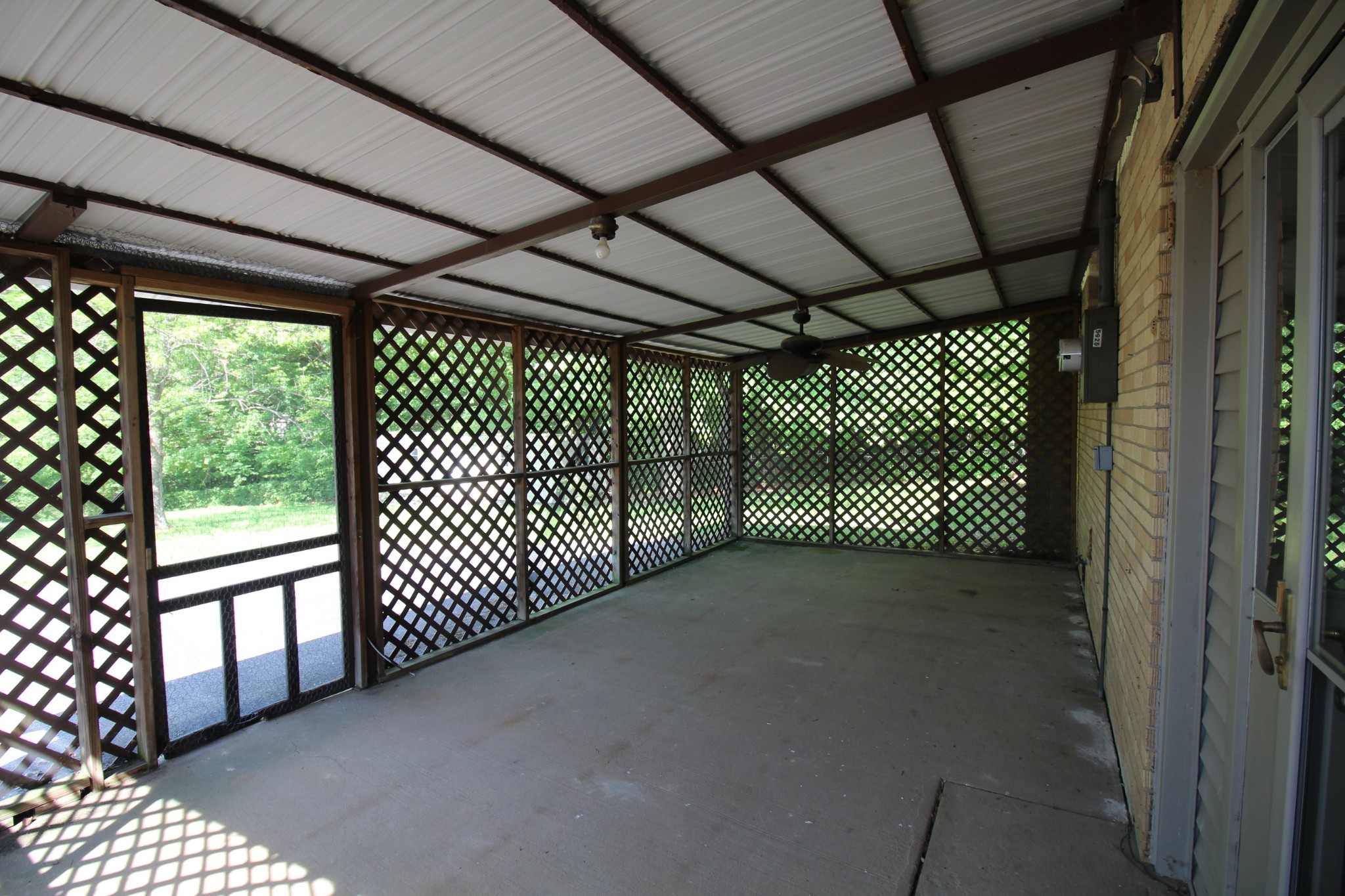 935 Lafayette Road Clarksville, TN 37042 - Photo 10 of 26 Gallery Image 10