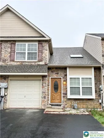 $389,900 | 5517 Tanglewood Lane, Lower Macungie Township, PA 18106