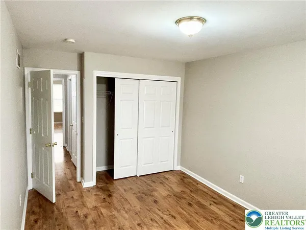 $389,900 | 5517 Tanglewood Lane, Lower Macungie Township, PA 18106