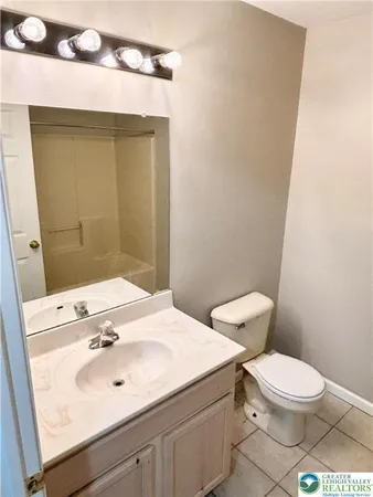 $389,900 | 5517 Tanglewood Lane, Lower Macungie Township, PA 18106