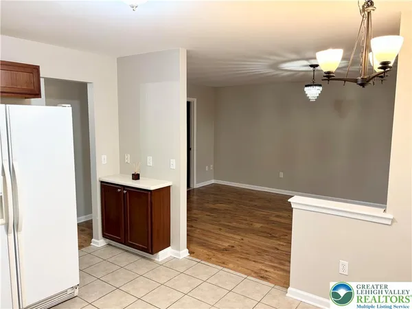 $389,900 | 5517 Tanglewood Lane, Lower Macungie Township, PA 18106