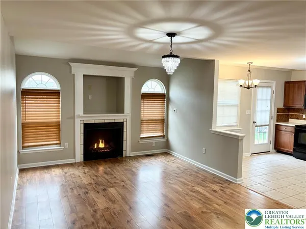 $389,900 | 5517 Tanglewood Lane, Lower Macungie Township, PA 18106