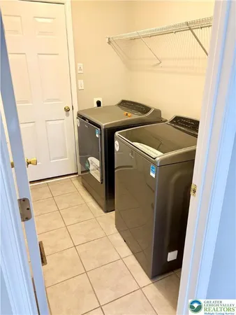 $389,900 | 5517 Tanglewood Lane, Lower Macungie Township, PA 18106