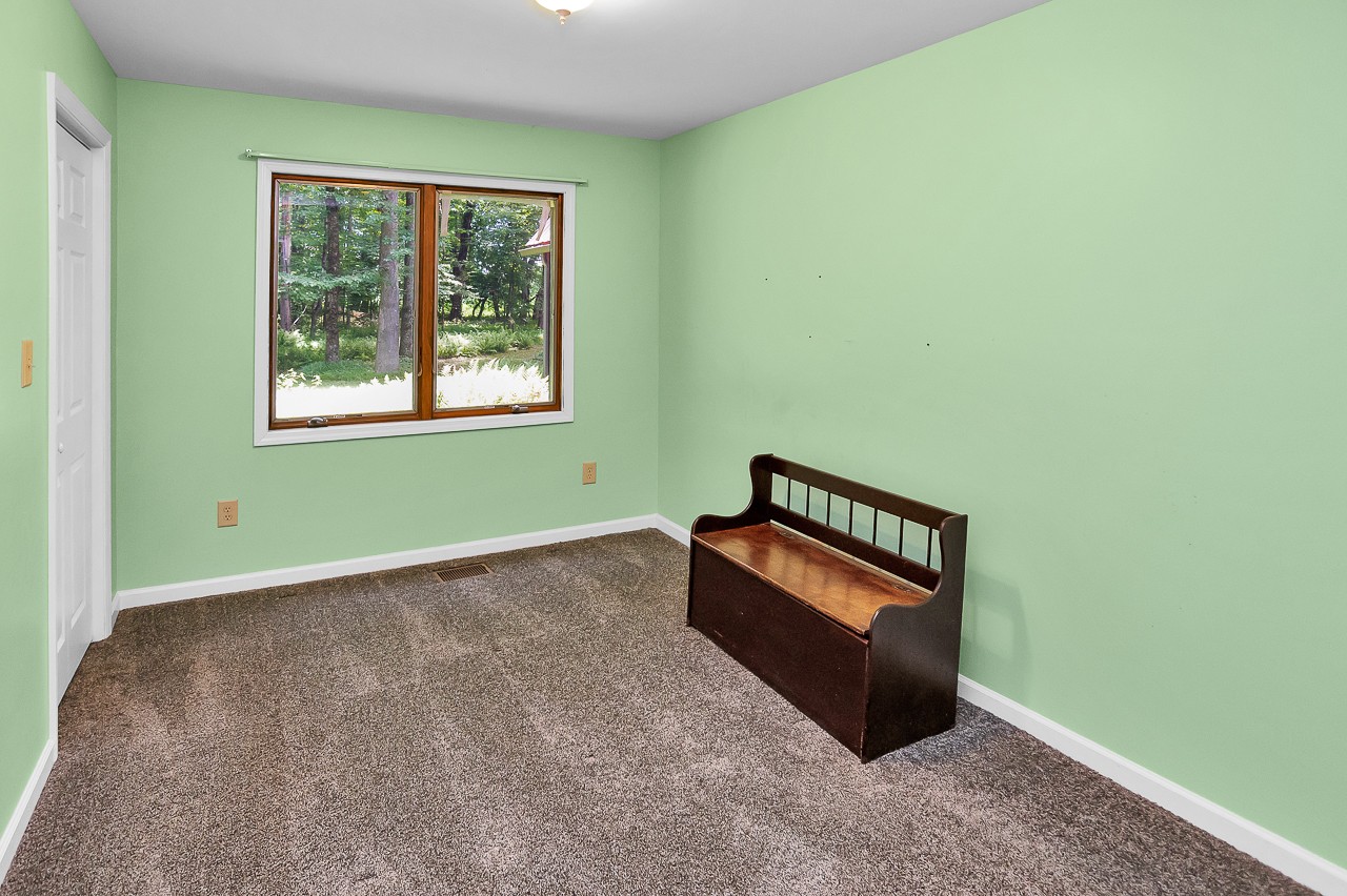 253 Hunter Road Fayetteville, TN 37334 - Photo 24 of 61 an empty room with windows