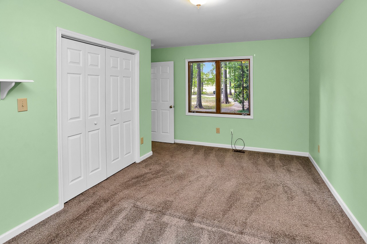 253 Hunter Road Fayetteville, TN 37334 - Photo 27 of 61 an empty room with windows