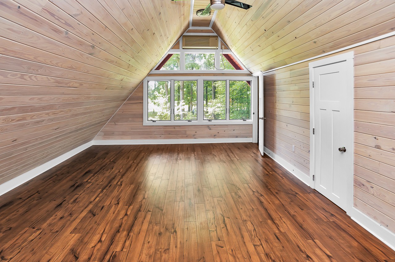 253 Hunter Road Fayetteville, TN 37334 - Photo 30 of 61 a view of entryway with wooden floor