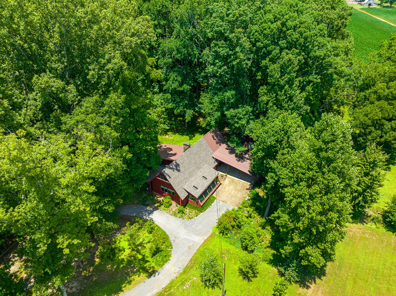 253 Hunter Road Fayetteville, TN 37334 - Photo 49 of 61 an aerial view of a house with a yard