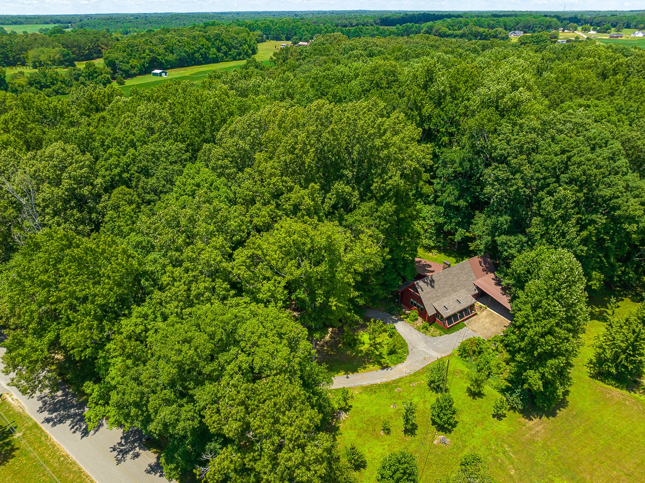 253 Hunter Road Fayetteville, TN 37334 - Photo 52 of 61 a view of a house with a yard
