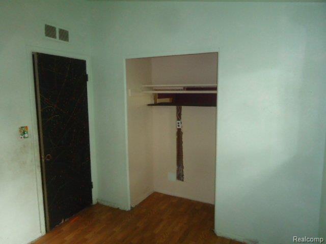 9527 Hazel Street Taylor, MI 48180 - Photo 8 of 26 261-899499-Bedroom 3 (1).JPG