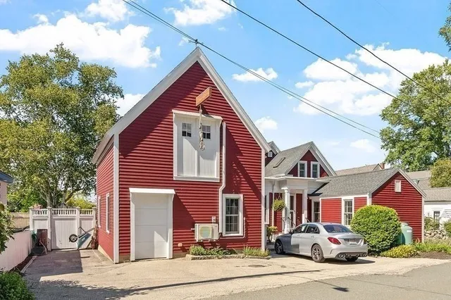 $1,975,000 | 4 Norwood Avenue, Rockport, MA 01966