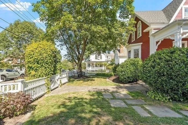 $1,975,000 | 4 Norwood Avenue, Rockport, MA 01966