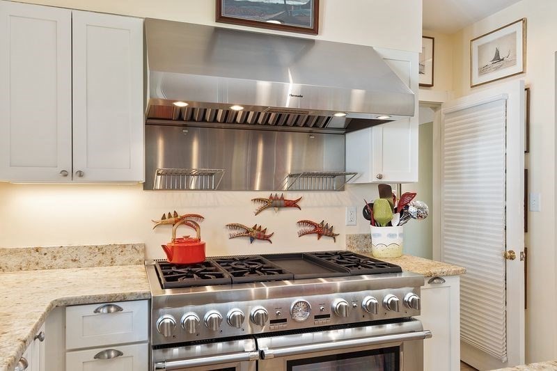 4 Norwood Avenue Rockport, MA 01966 - Photo 10 of 26