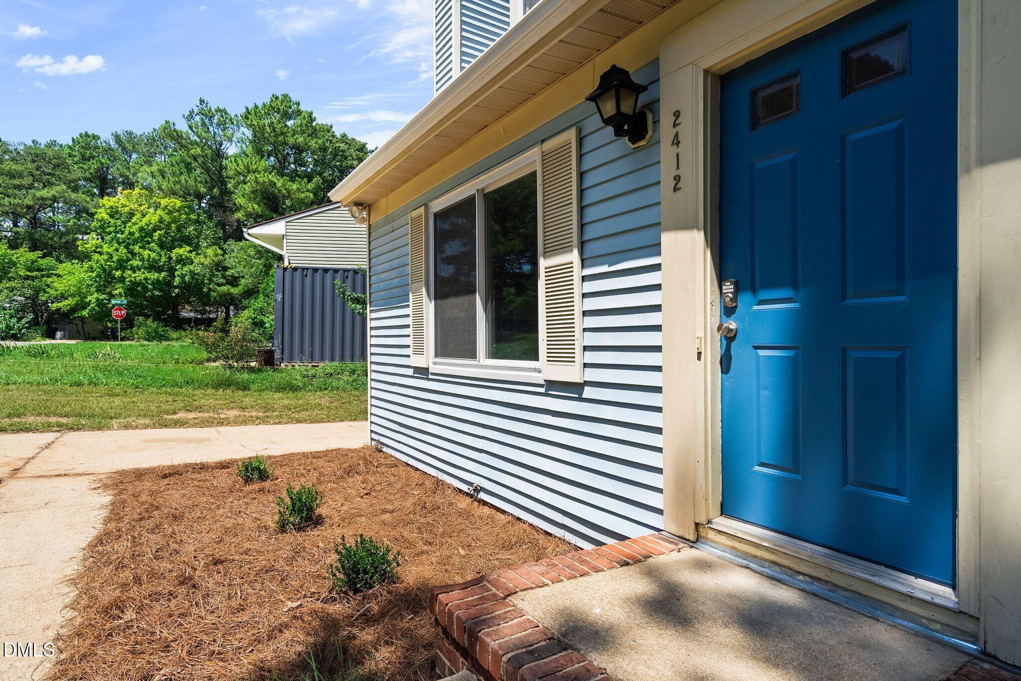 2412 Cavalier Street Raleigh, NC 27603 - Photo 5 of 37 005_15_NJO06533