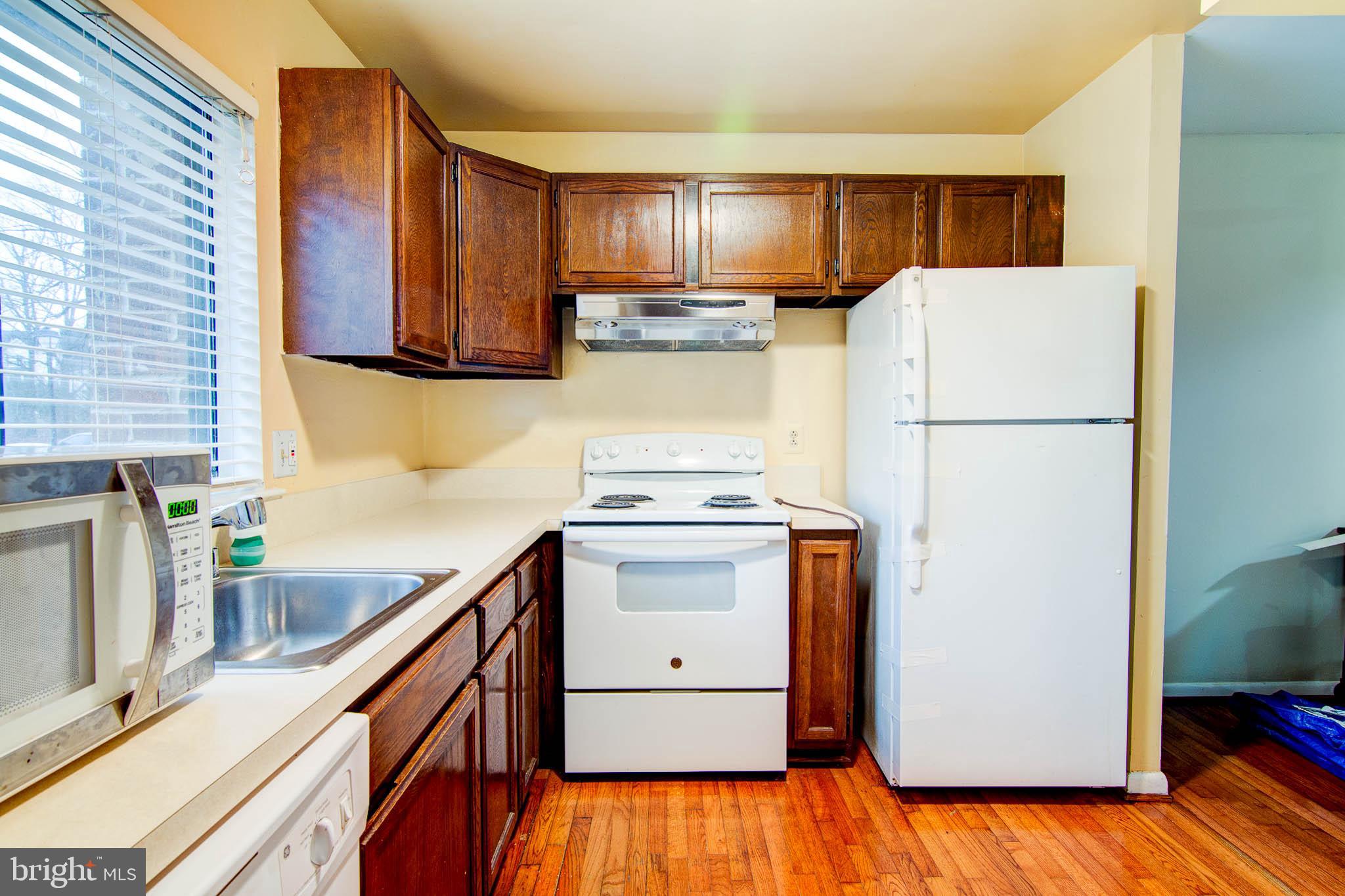 15613 Dorset Road, Unit 104 Laurel, MD 20707 - Photo 17 of 18 Kitchen
