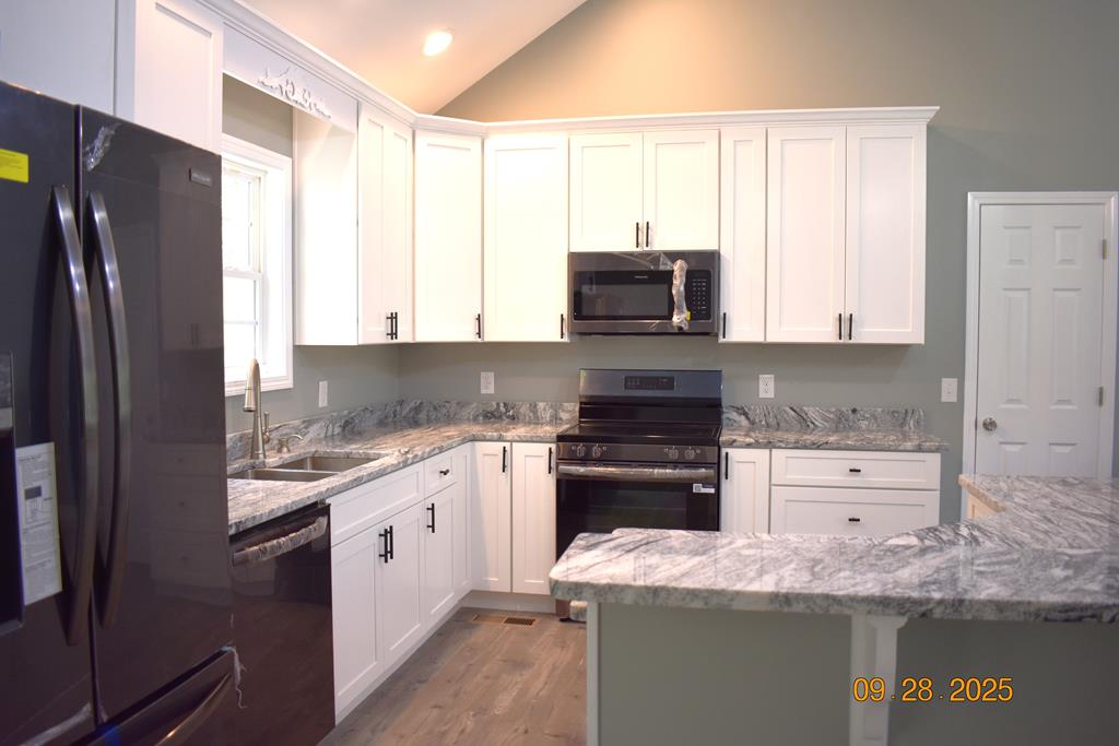 545 Salem Valley Road Ringgold, GA 30736 - Photo 9 of 28 Kitchen, Crisp white shaker cabinets