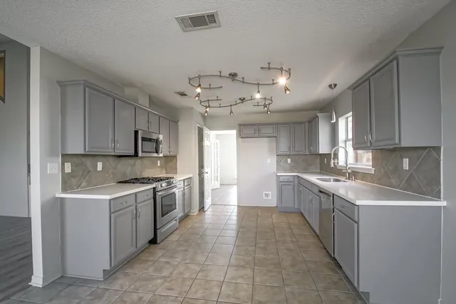 $299,900 | 404 Creekside Court, Covington, LA 70435