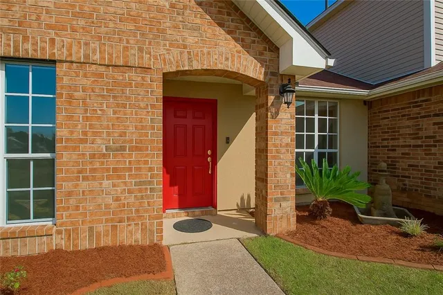 $299,900 | 404 Creekside Court, Covington, LA 70435