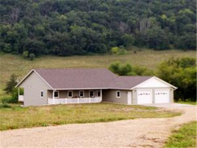 7635 Cty 22 Road Houston, MN 55943 - Photo 1 of 25