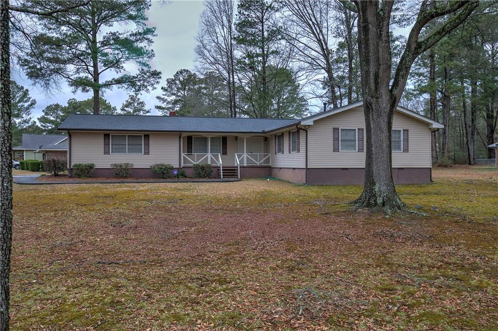 3 Echles Drive Northeast Rome, GA 30161 - Photo 1 of 1 a front view of house with yard and trees