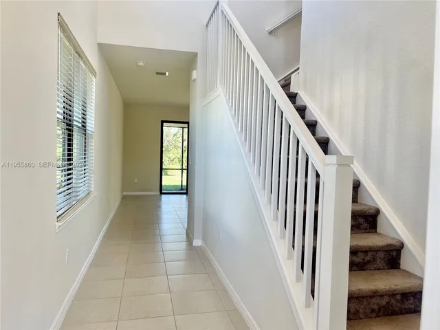 $4,600 | 4490 Gramercy Drive, Unit 4490, Oakland Park, FL 33309