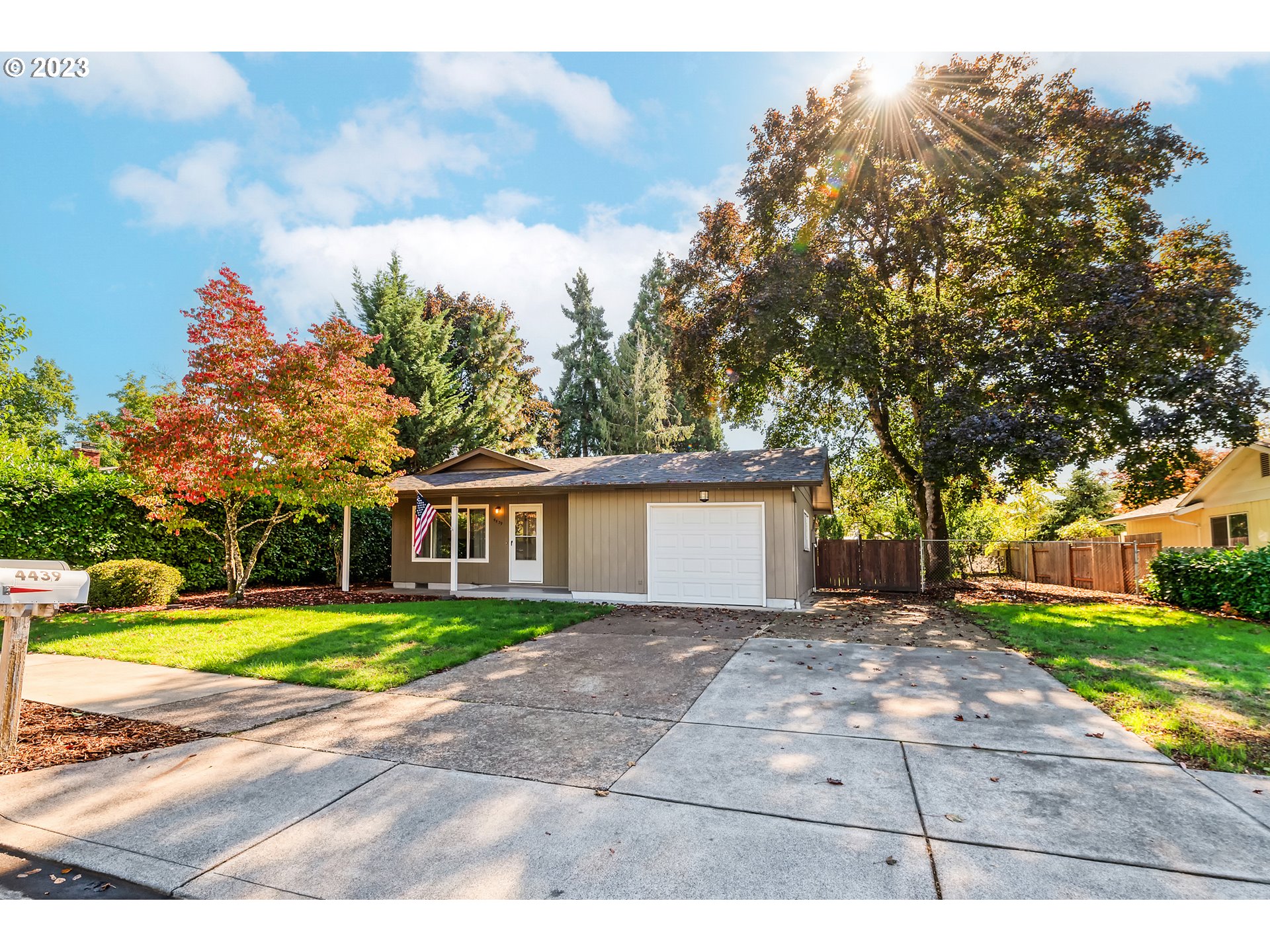 4439 Camellia Street Springfield, OR 97478 - Photo 4 of 31 a view of a house with a yard