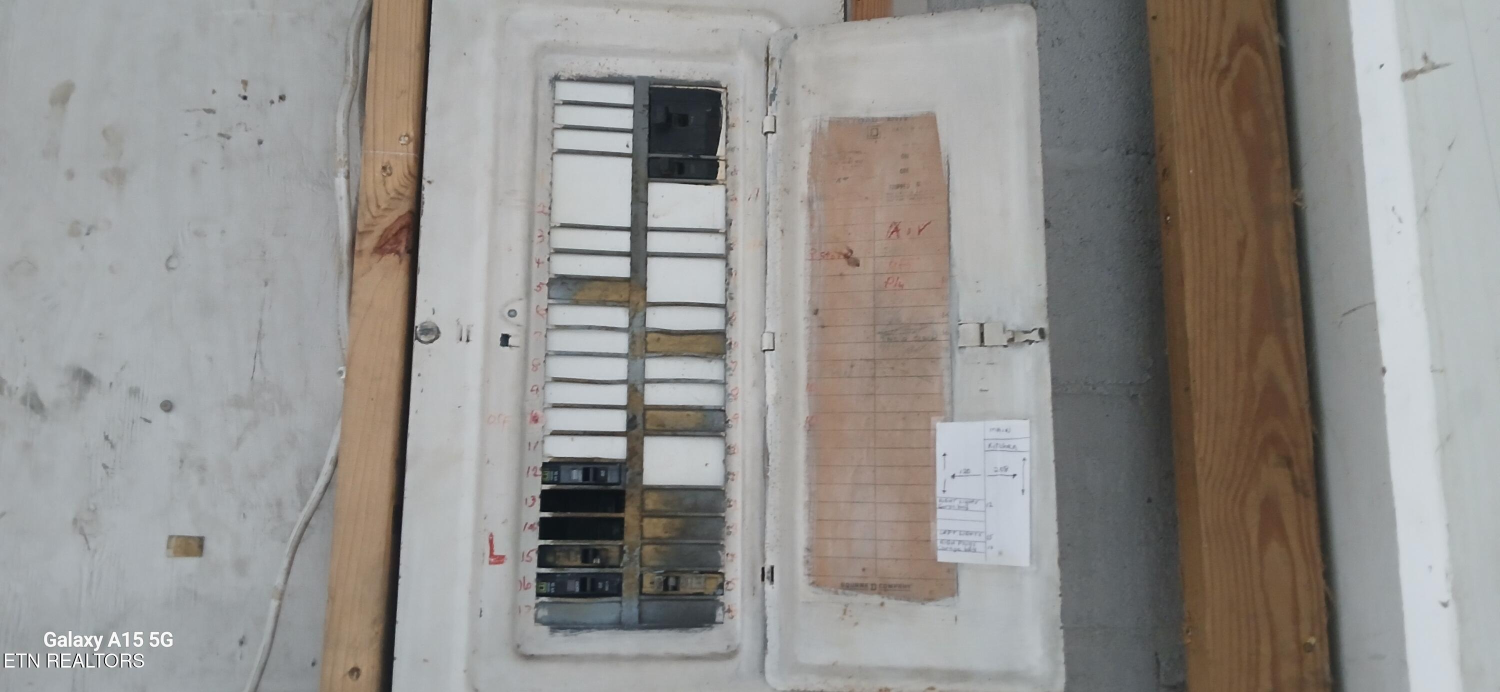 2405 Clearwater Road Athens, TN 37303 - Photo 12 of 17 100 AMP Breaker Box