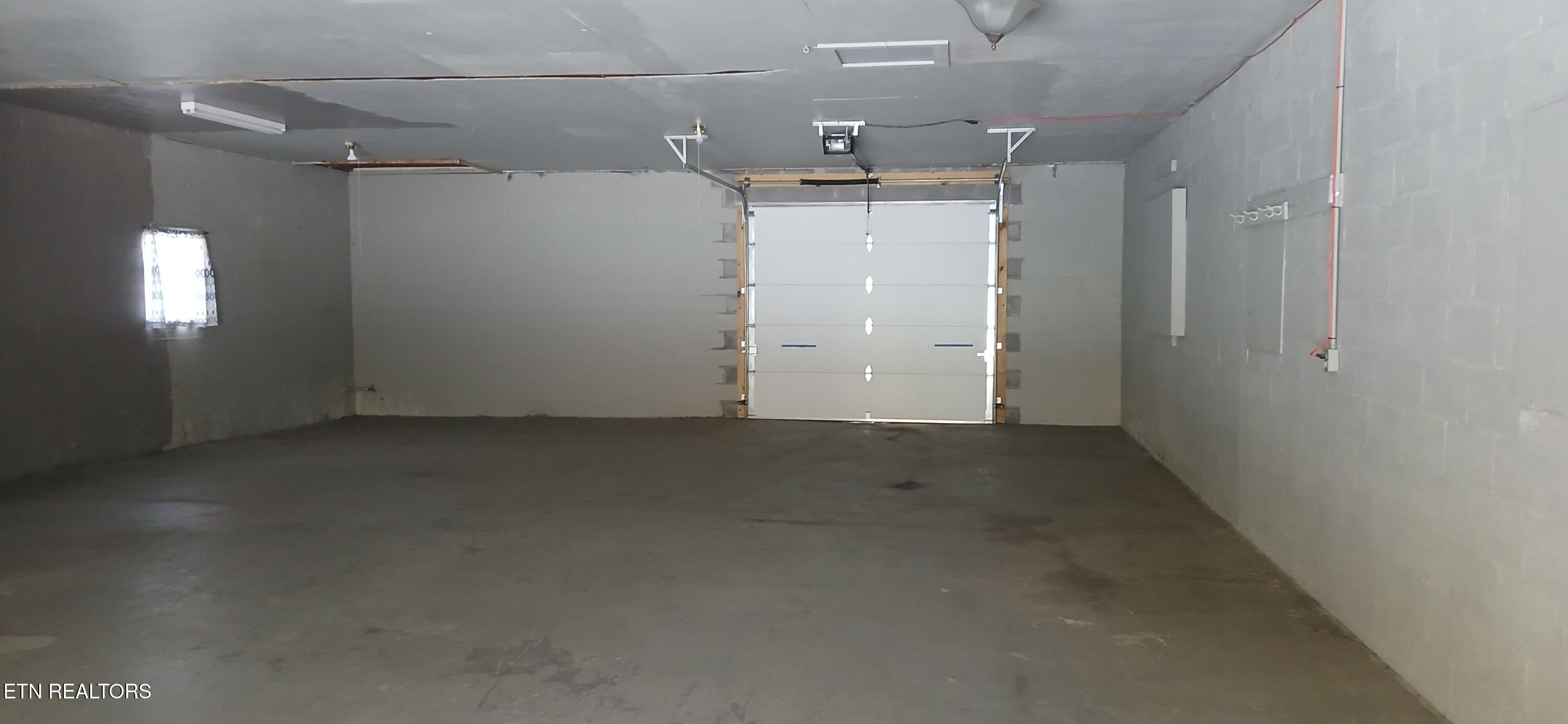 2405 Clearwater Road Athens, TN 37303 - Photo 16 of 17 Interior