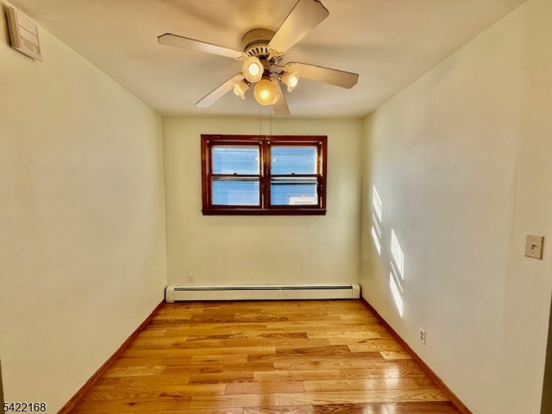 46 Frances Street Clifton, NJ 07014 - Photo 5 of 9