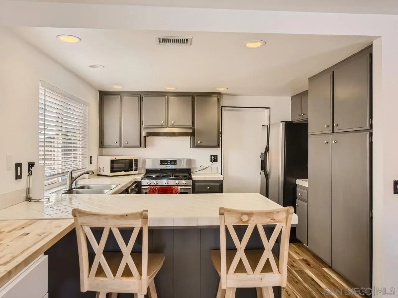 9250 Pennywood Road Santee, CA 92071 - Photo 7 of 24 Gallery Image 7