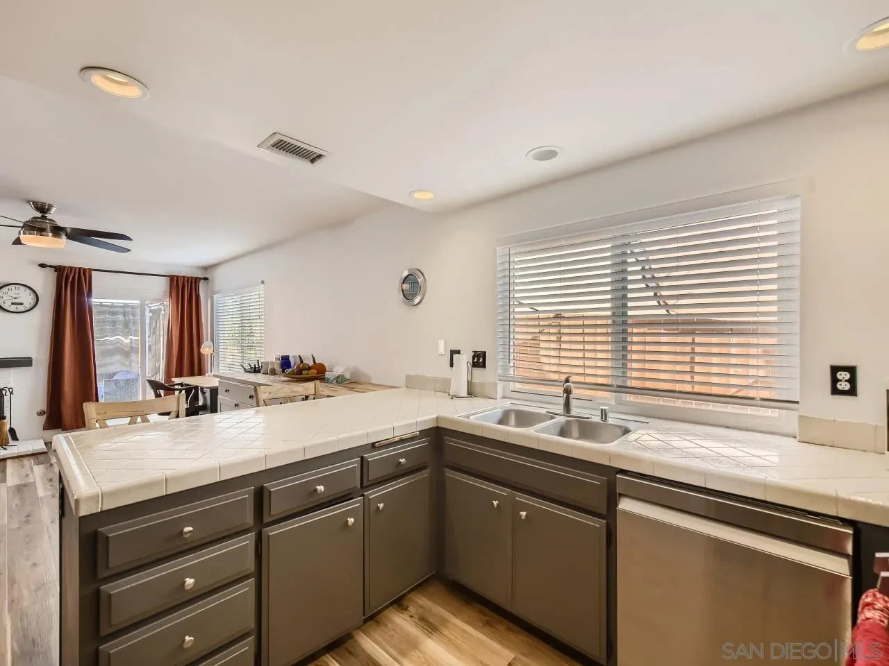 9250 Pennywood Road Santee, CA 92071 - Photo 9 of 24 Gallery Image 9
