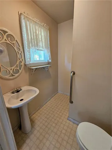 $325,000 | 207 South Ives Street, Highland, KS 66035