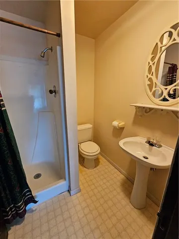 $325,000 | 207 South Ives Street, Highland, KS 66035