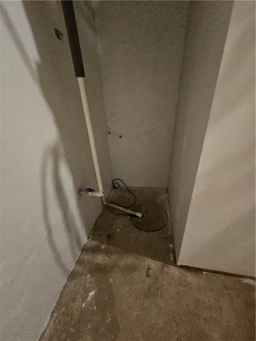 $325,000 | 207 South Ives Street, Highland, KS 66035