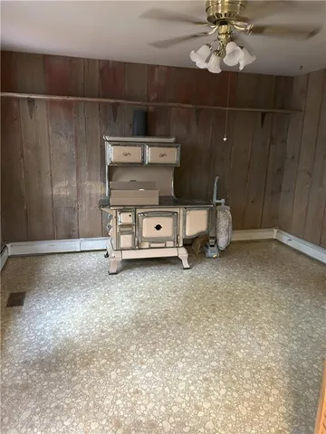 $325,000 | 207 South Ives Street, Highland, KS 66035