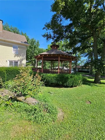 $325,000 | 207 South Ives Street, Highland, KS 66035