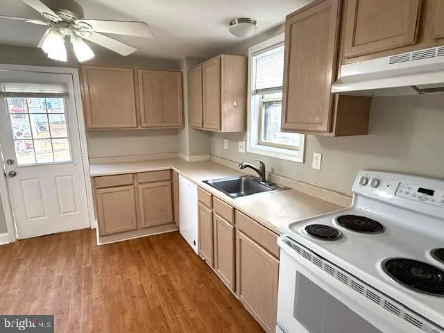 $2,300 | 50 East 3rd Street, Moorestown, NJ 08057