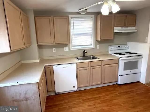 $2,300 | 50 East 3rd Street, Moorestown, NJ 08057
