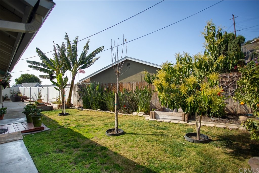 395 Pineridge Street Brea, CA 92821 - Photo 36 of 39 a house with swimming pool in front of it