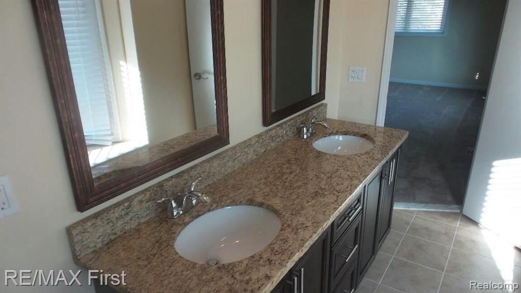 235 Stonetree Circle Rochester Hills, MI 48309 - Photo 18 of 29