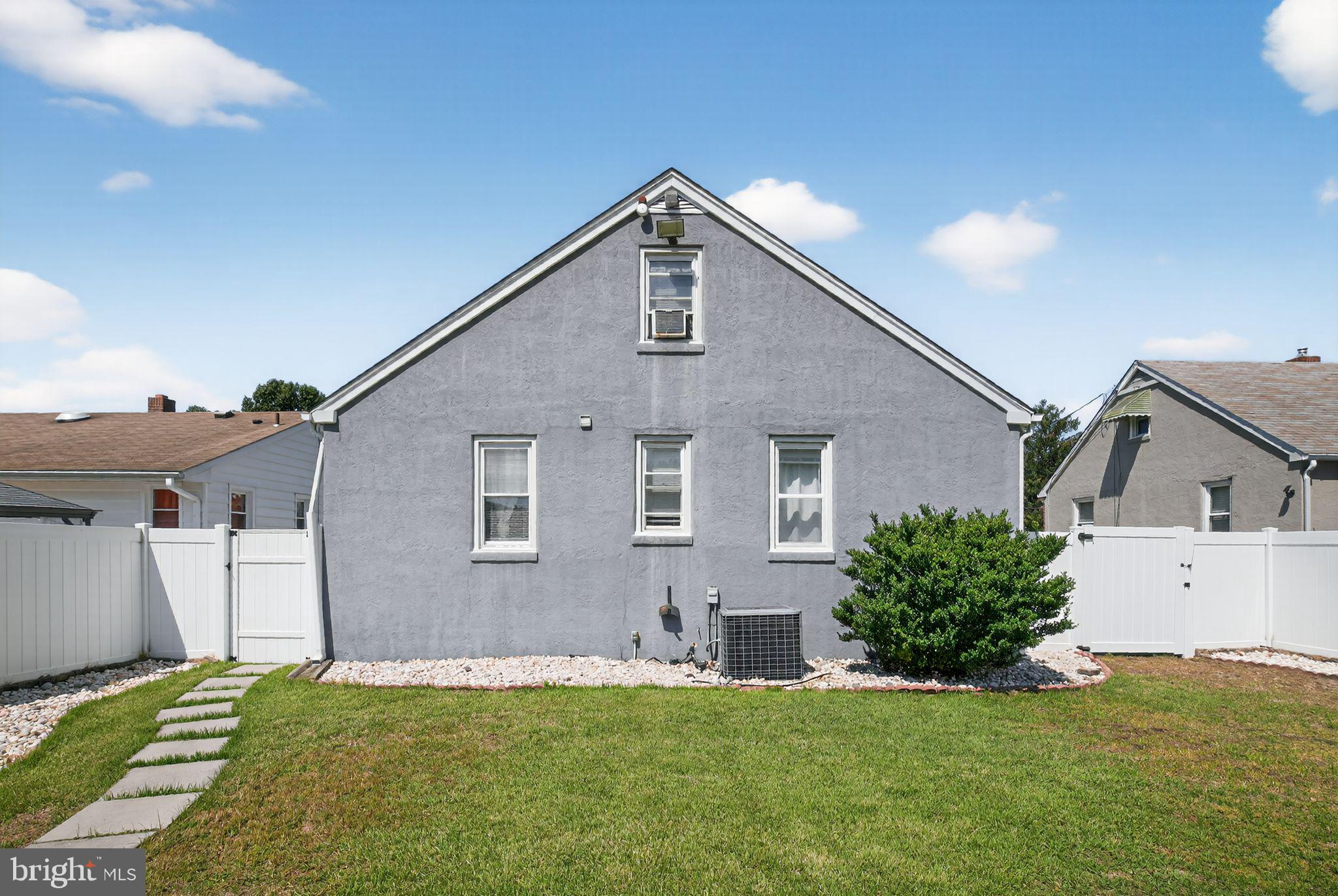 404 Greenwood Avenue Riverside, NJ 08075 - Photo 3 of 32