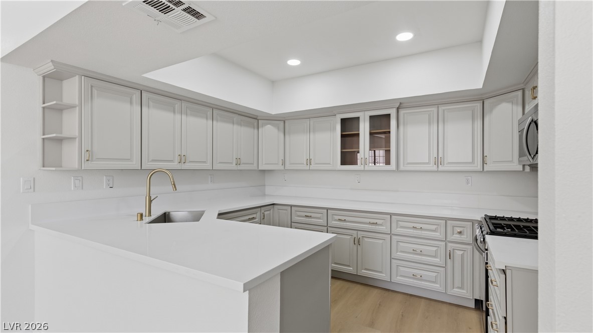 251 North Cimarron Road Las Vegas, NV 89145 - Photo 8 of 41