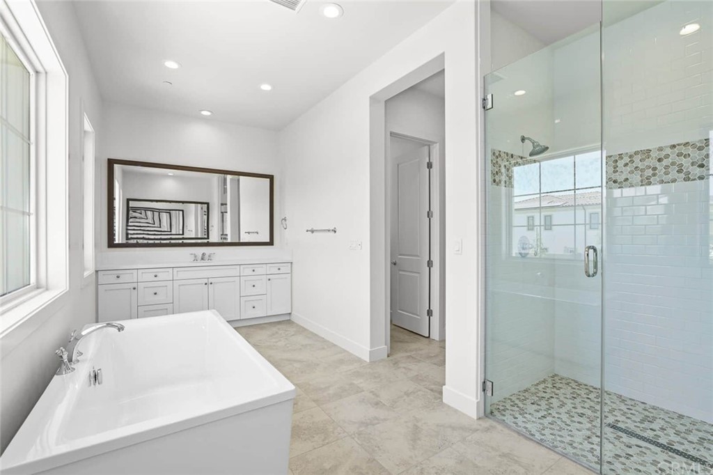 104 Interstellar Irvine, CA 92618 - Photo 10 of 18