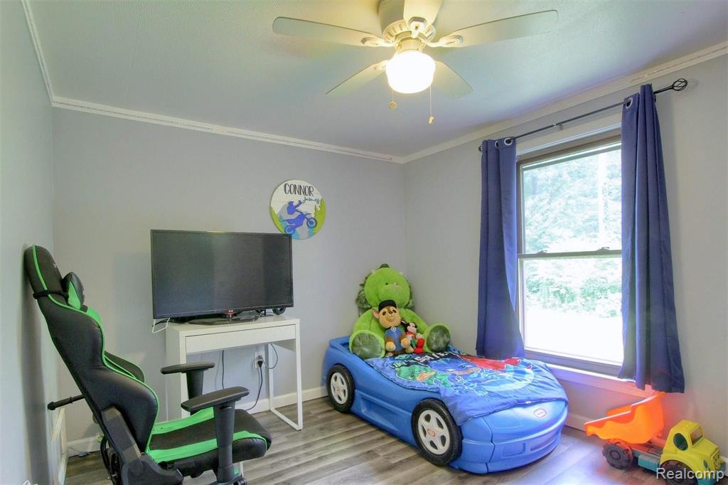 22476 Karr Road Belleville, MI 48111 - Photo 18 of 25