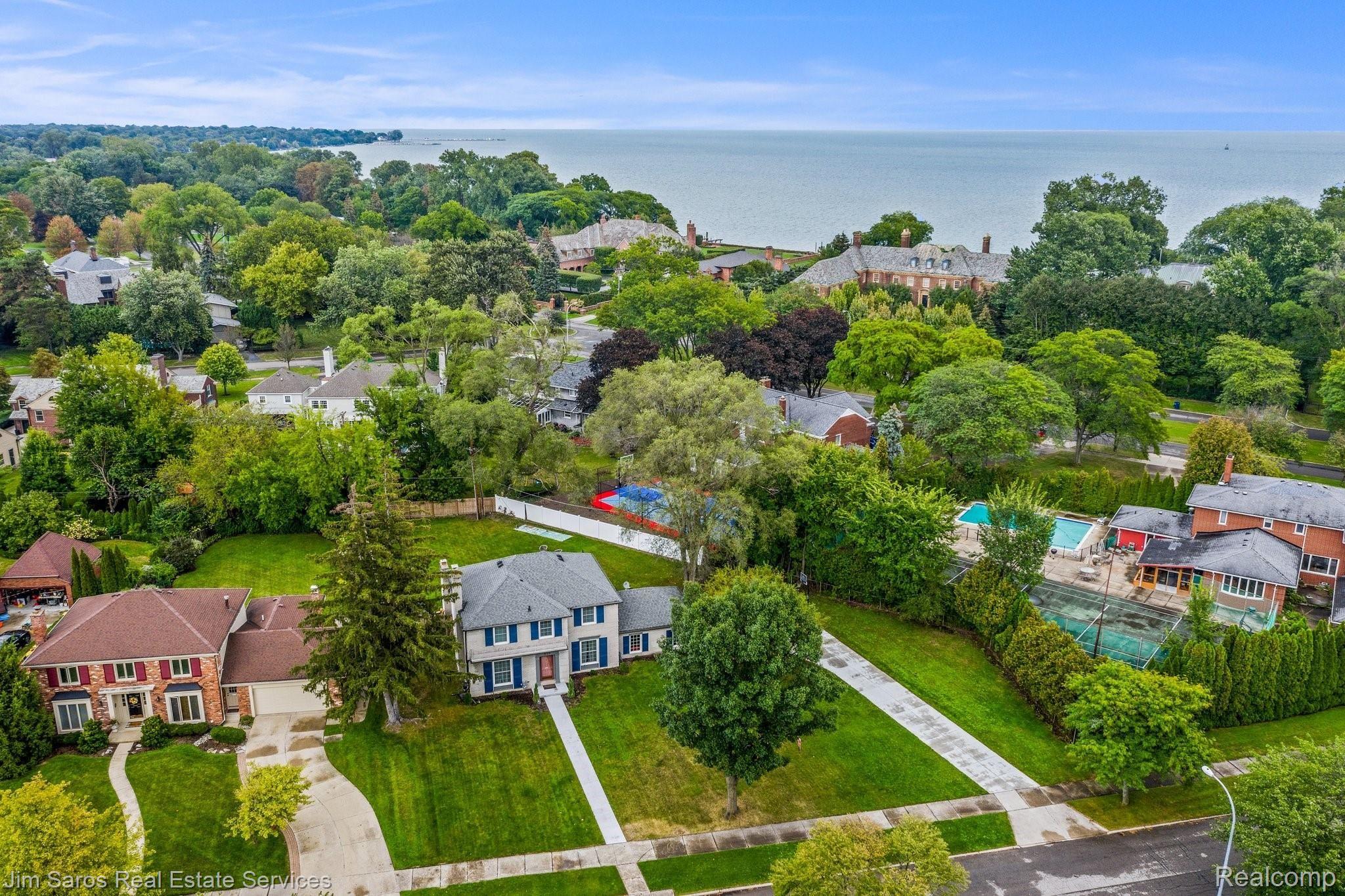 630 Westchester Road Grosse Pointe, MI 48230 - Photo 3 of 15 43-web-or-mls-630 Westchester Grosse Pointe Park039.jpg