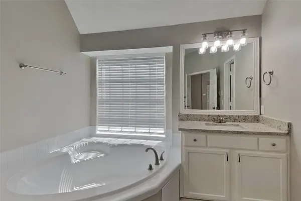 $2,525 | 18803 Racquet Sports Way, Humble, TX 77346