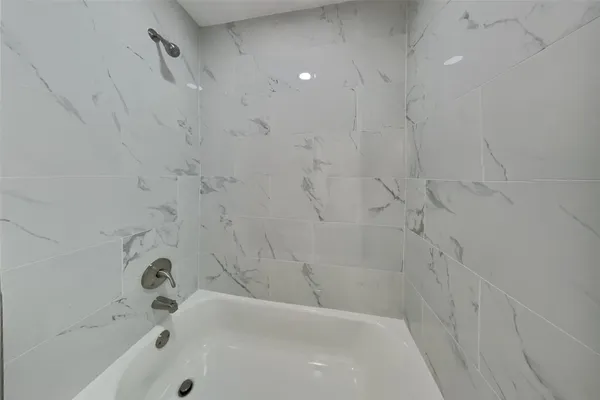 $2,525 | 18803 Racquet Sports Way, Humble, TX 77346