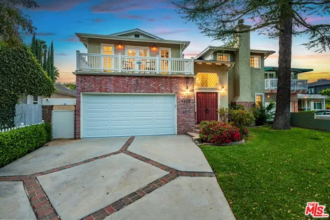 $2,295,000 | 4419 North Clybourn Avenue, Toluca Lake, CA 91602
